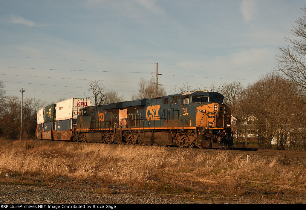 CSX 740